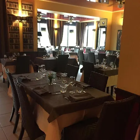 De L'oise Hotel Saint-Leu-dʼEsserent