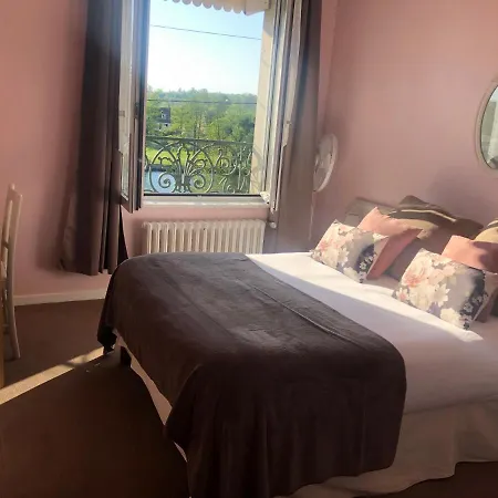 De L'oise Hotel Saint-Leu-dʼEsserent