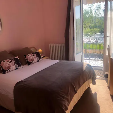 De L'oise Hotel Saint-Leu-dʼEsserent